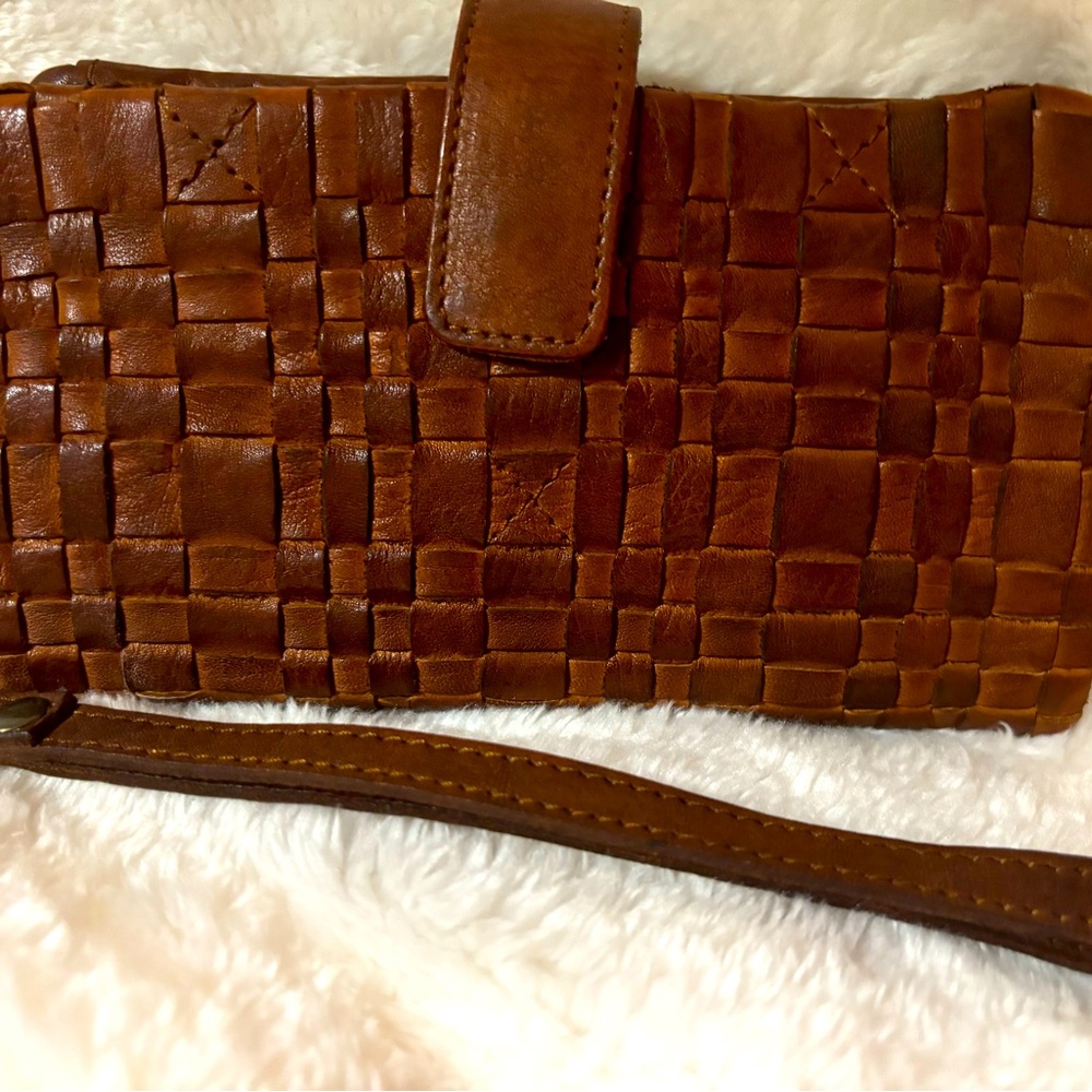 Vilenca woven Leather Wallet Wristlet cognac